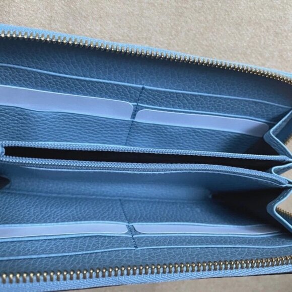 Brand NEW Authentic GUCCI Leather zipper wallet- light blue - Picture 11 of 14